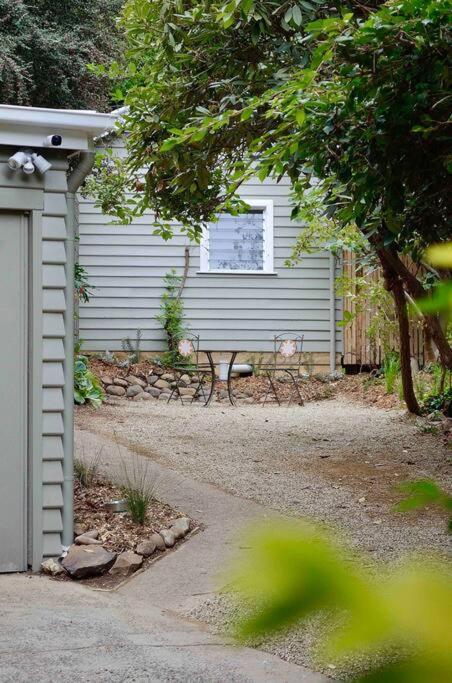 Harrys House Warburton - Peaceful Riverside Cottage In The Perfect Location Εξωτερικό φωτογραφία