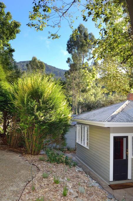 Harrys House Warburton - Peaceful Riverside Cottage In The Perfect Location Εξωτερικό φωτογραφία